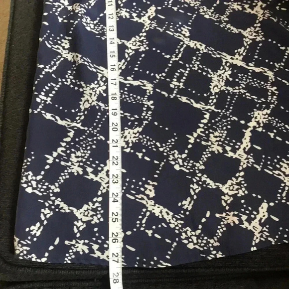 XXI Navy Blue and White Racer Back Square Hem Top-Size S/P - Picture 11 of 11